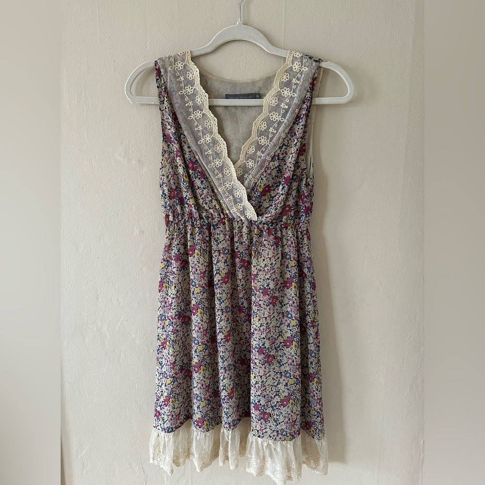 Floral midi dress, elastic waist, lace detail